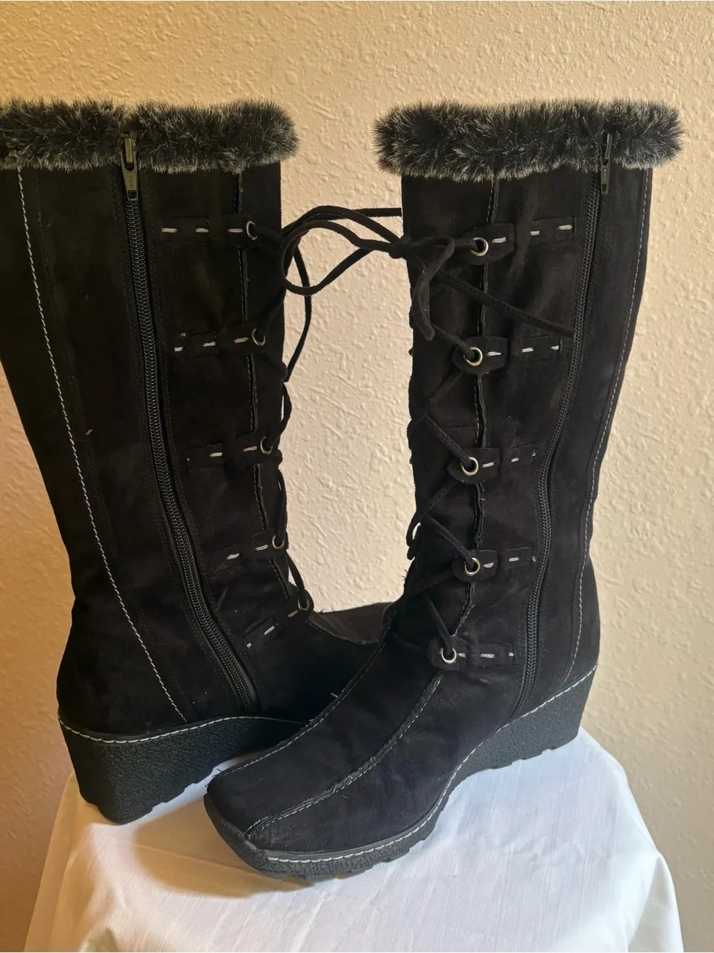 High Sierra Black Faux-Fur Lace-Up Wedge Winter Boots
